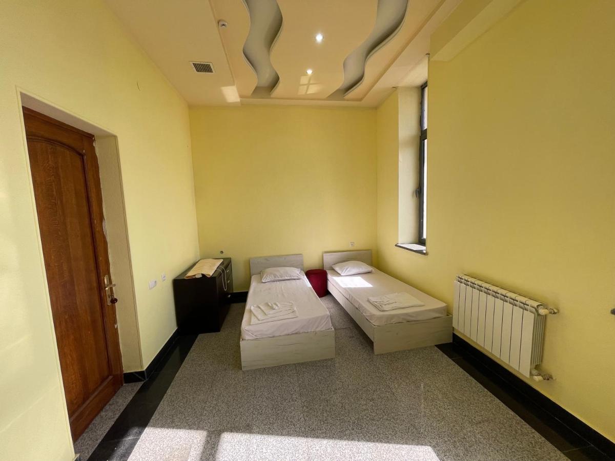 Joy Hotel Apartament Ереван Экстерьер фото