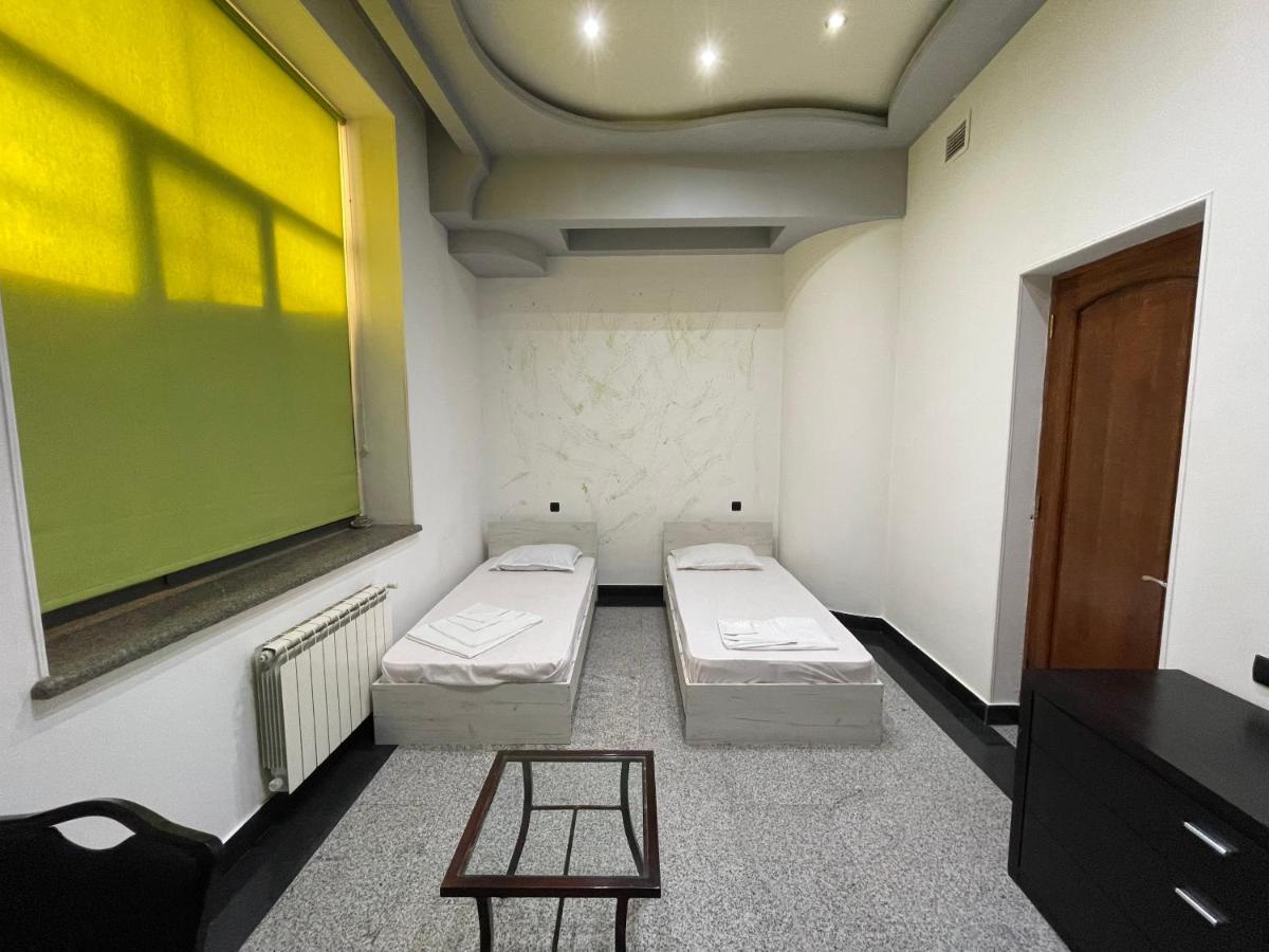 Joy Hotel Apartament Ереван Экстерьер фото