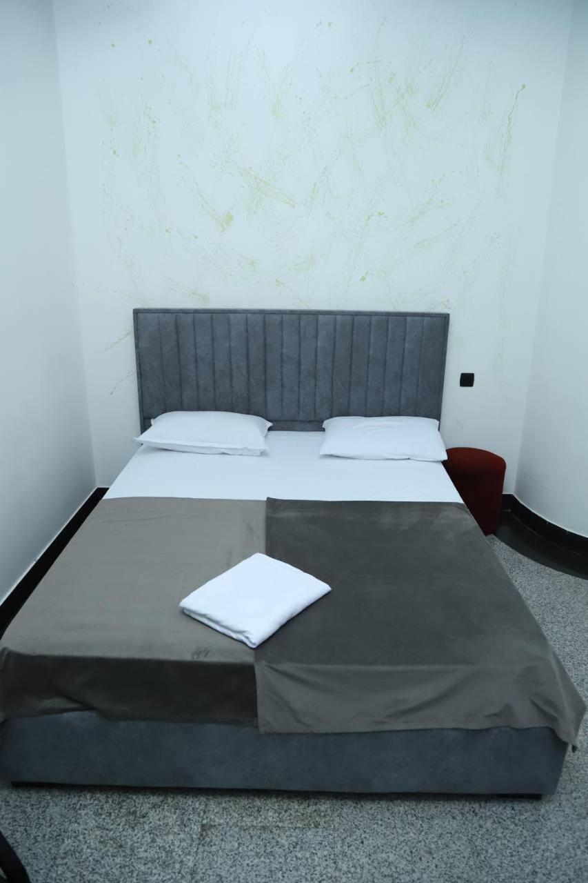 Joy Hotel Apartament Ереван Экстерьер фото